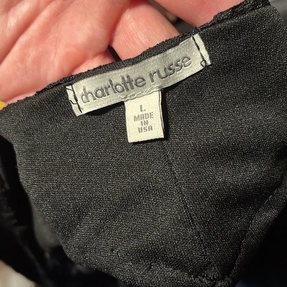 Lacey black heart shaped open back dress - Picture 5 of 5